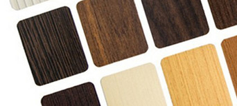 diverse Dekore in Ausstellung